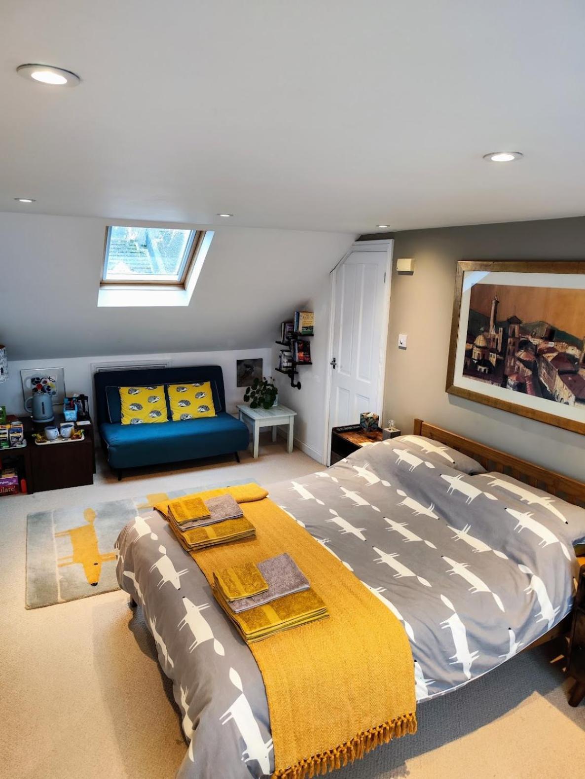 Large Light Loft Room - En Suite برايتون المظهر الخارجي الصورة